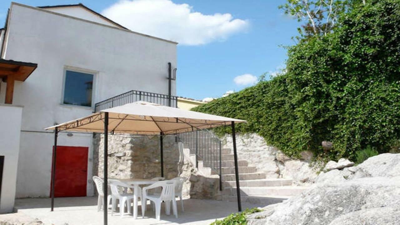 Villa Casa Elvira Basilico San Valentino in Abruzzo Citeriore Exterior foto